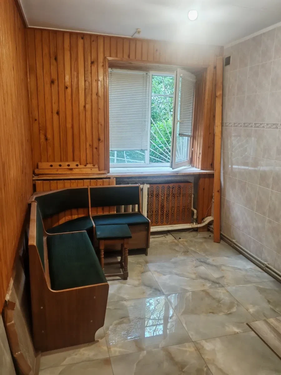 4-кімнатна квартира, Дрогобич: окремий вхід, перший поверх, фото 5
