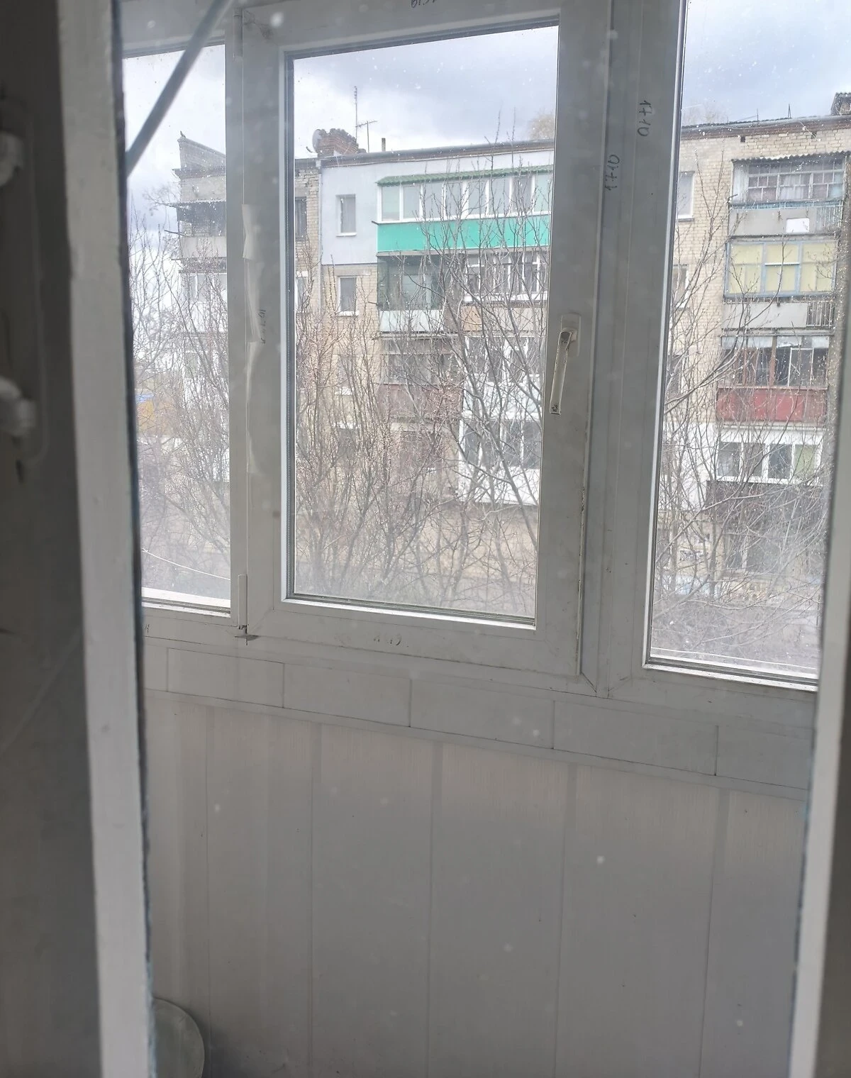 2-кімнатна квартира, Помічна: без ремонту, цегляні стіни - фото 4