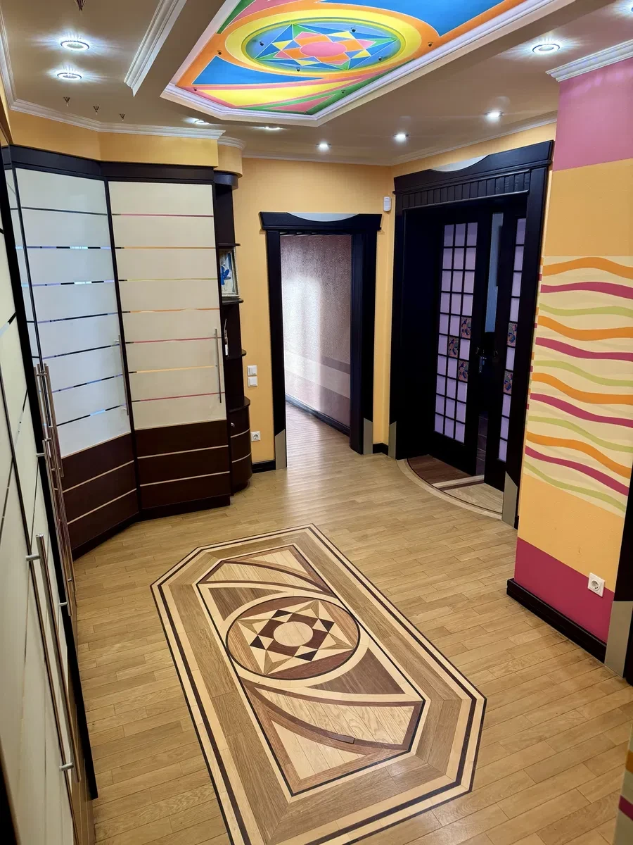 3-кімнатна квартира, Дарницький: батареї 5 кВт, паркомісце 21 м² - фото 1