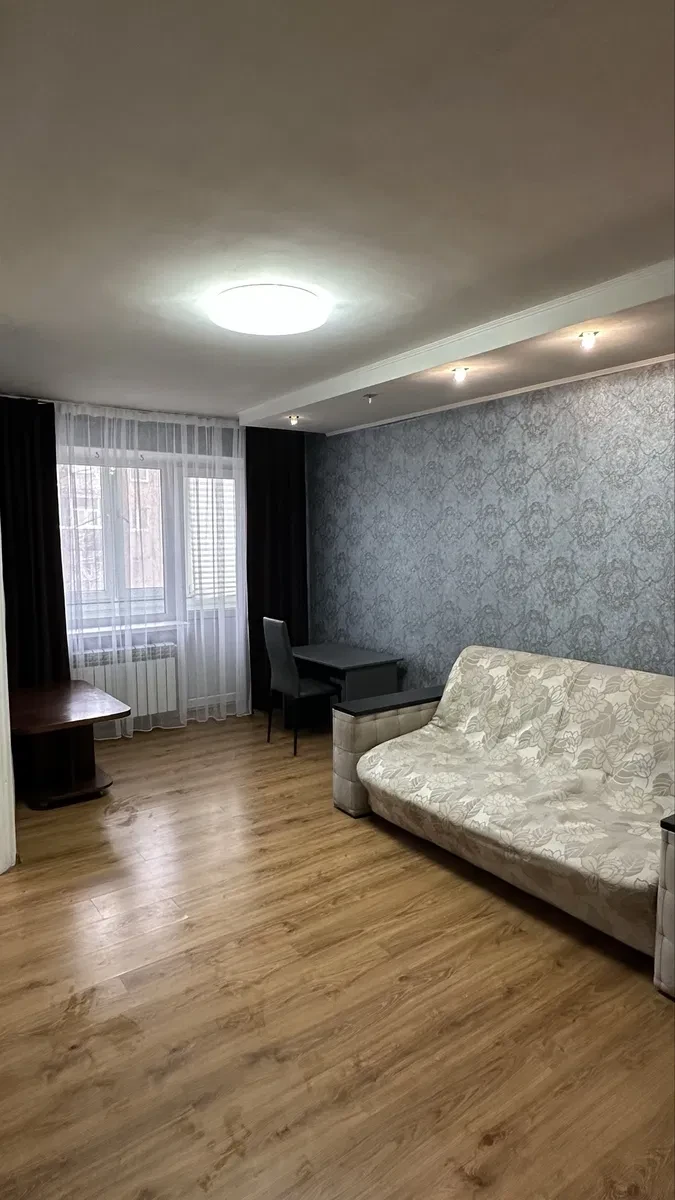 1-кімнатна квартира, Соцгород: можна з дітьми, світло рідко вимикають