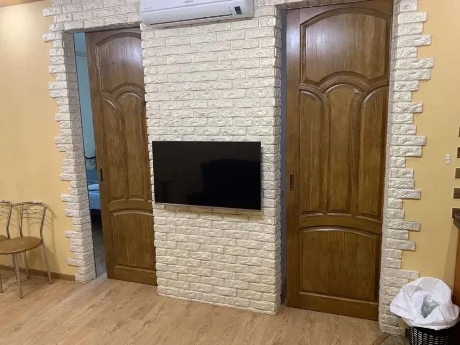 2-комнатная квартира в ЖК Козацький: две кровати, лифт без света