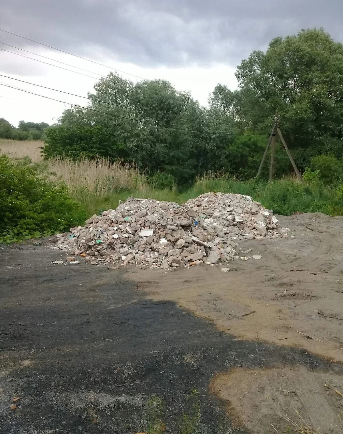 Ділянка 10 соток, Червоноград: житлова забудова, природне озеро - фото 3