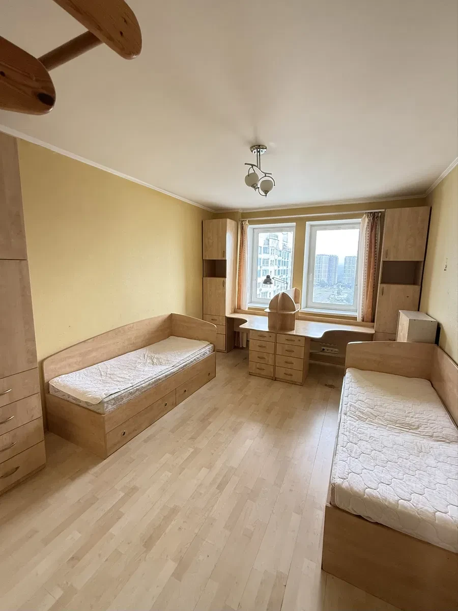3-кімнатна квартира, Дарницький: резервне живлення, можна з котом - фото 4
