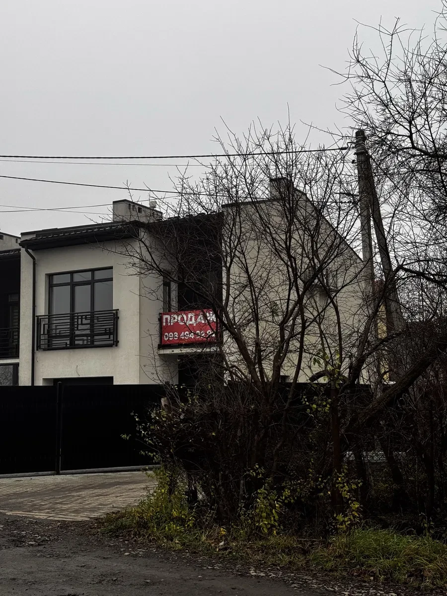 Таунхаус, Львів: мансарда 30 м², авторський проєкт, 2 сотки - фото 1