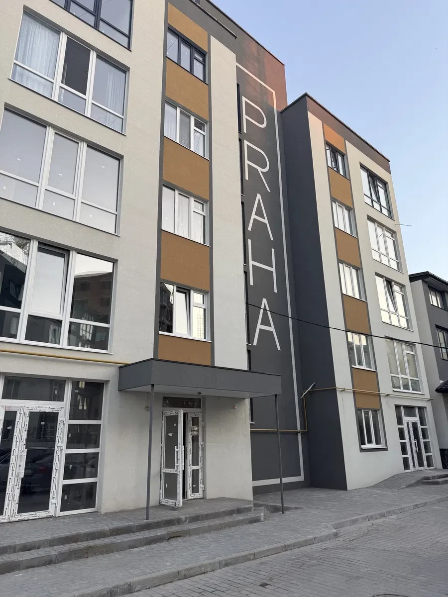 Приміщення у ЖК Прага: панорамні вікна, фасадний вхід - фото 2