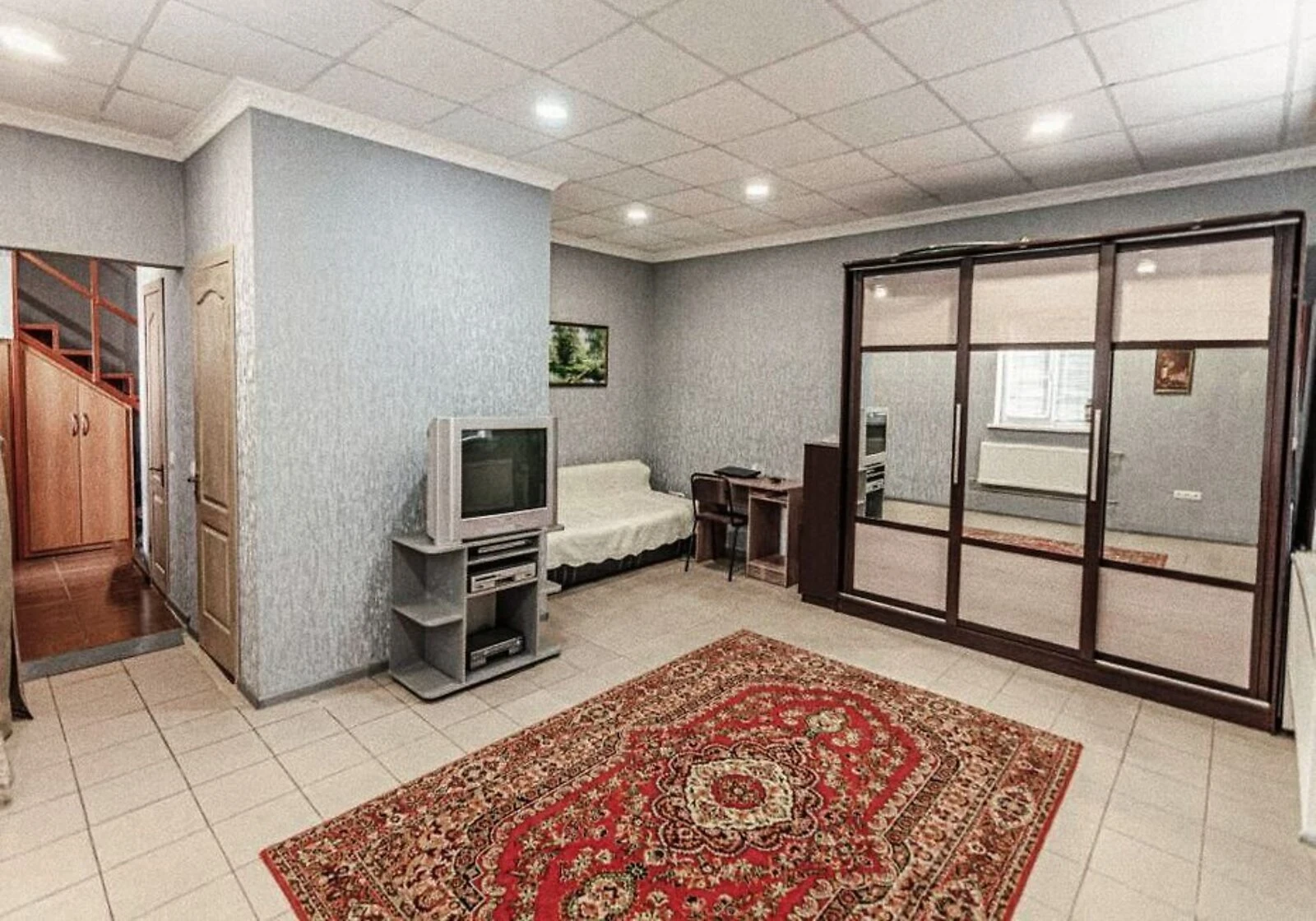 Будинок, Центр: меблі, підігрів підлоги, торг