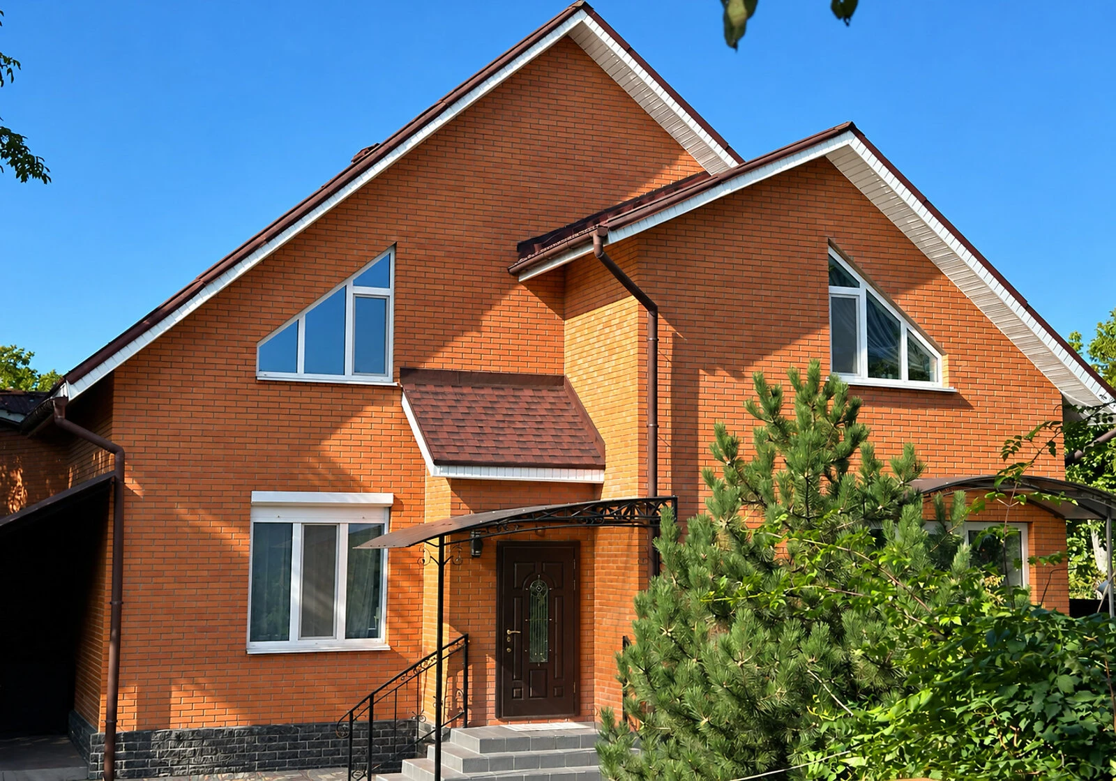 Будинок, Подільський: 5 спалень, тераса, резервне живлення - фото 1