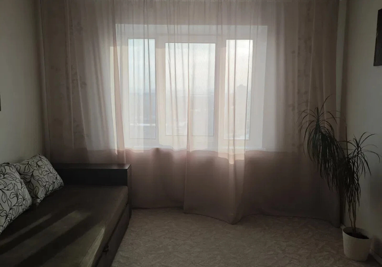 2-кімнатна квартира, Київ: кухня 18 м² - фото 2