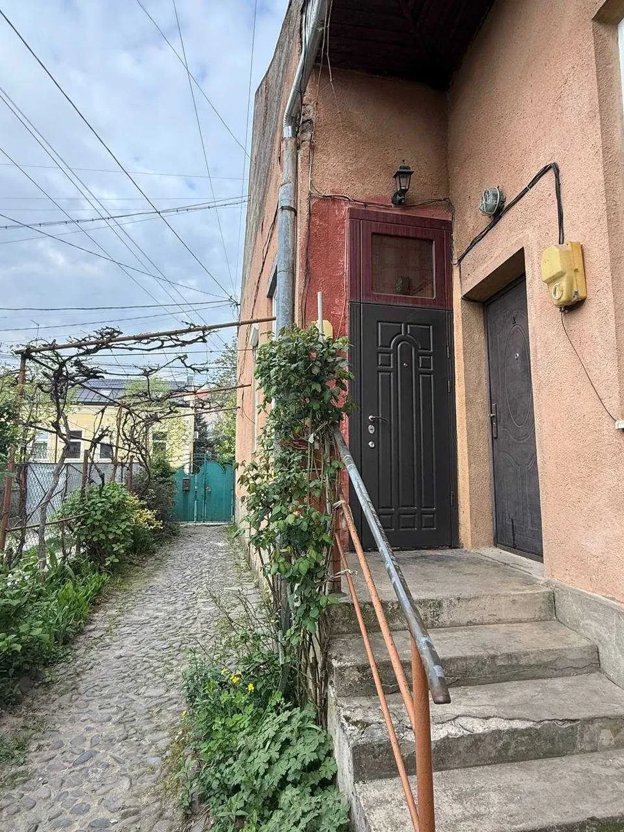 Дом, Мукачево: под жильё или бизнес, гараж 17 м², фото 5