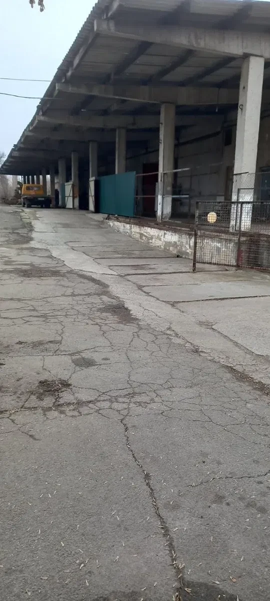 Склад, Жовті Води: окрема будівля, біля горгазу