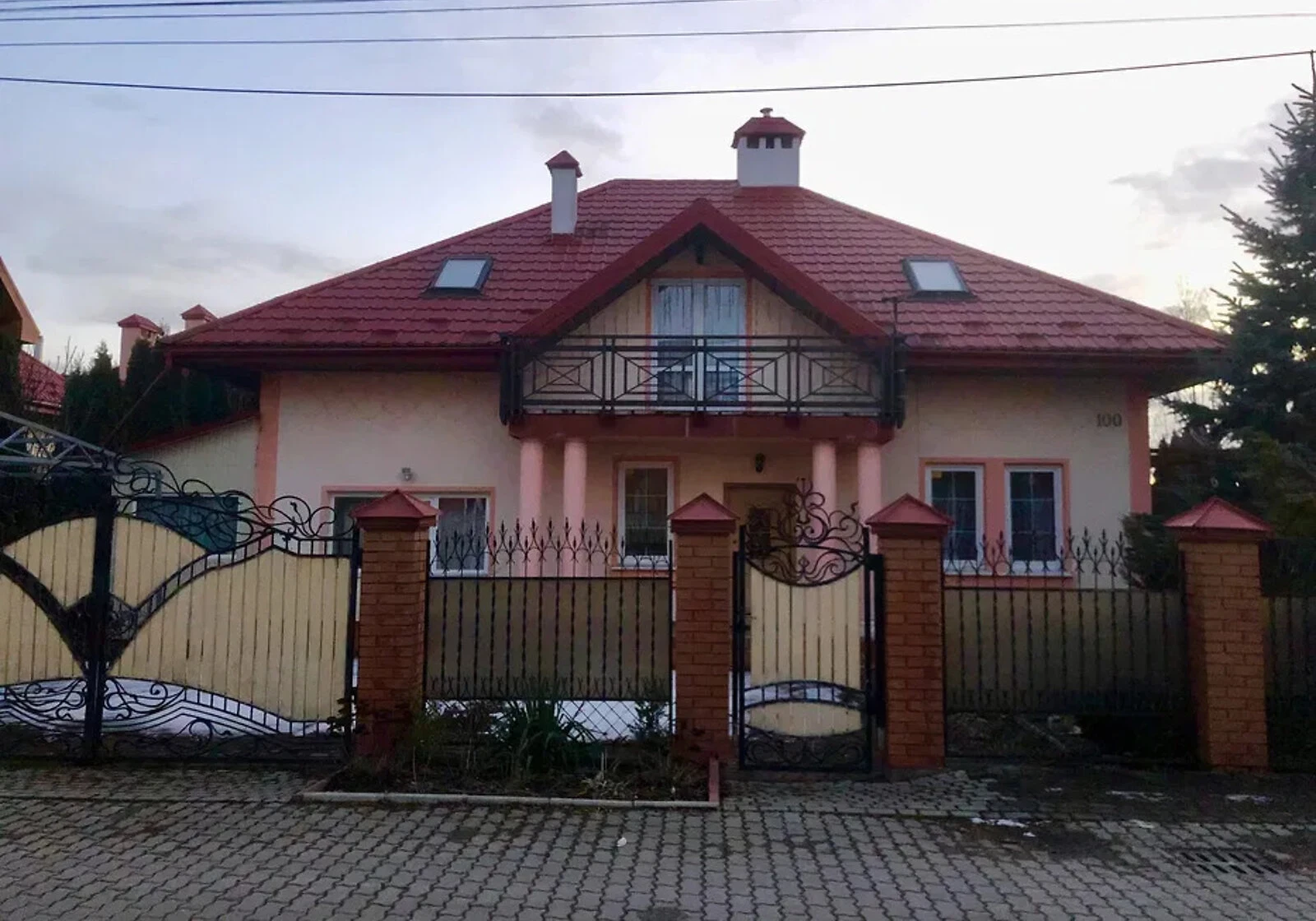 Будинок, Івано-Франківськ: 3 санвузли, 6 соток, переуступка - фото 1