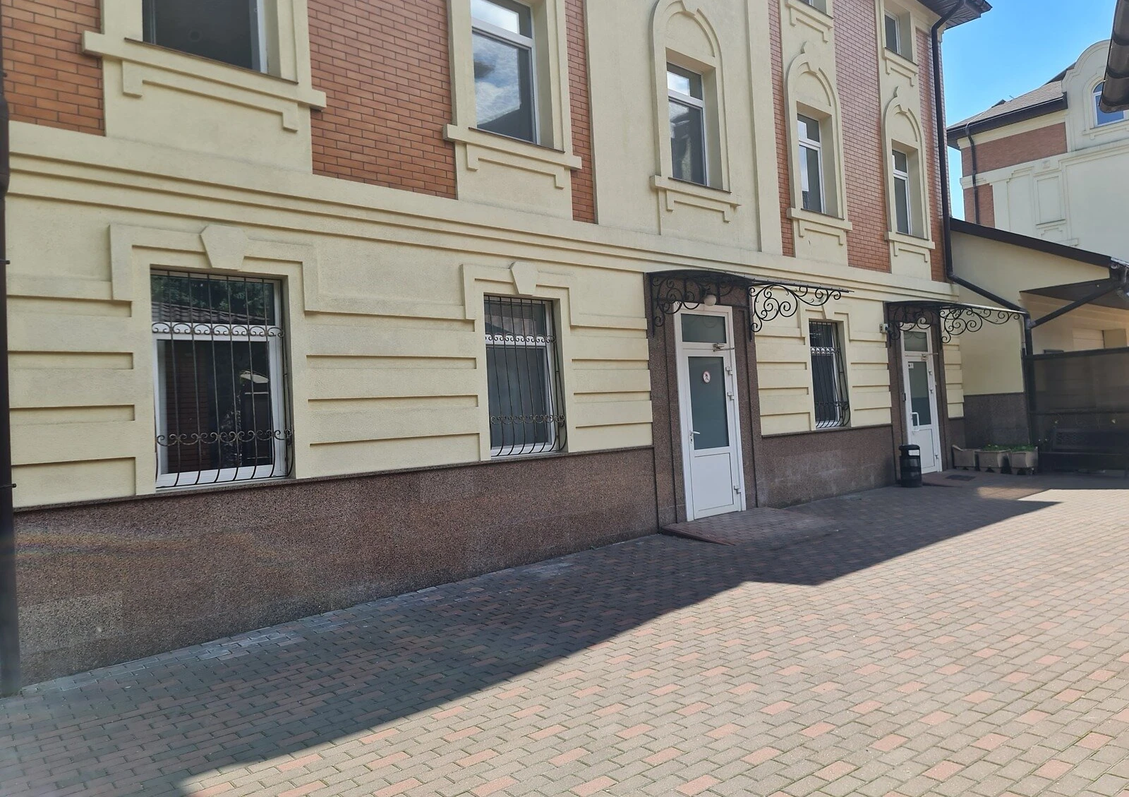Офіс, Поділ: відкрите та кабінетне планування, резервне живлення - фото 2
