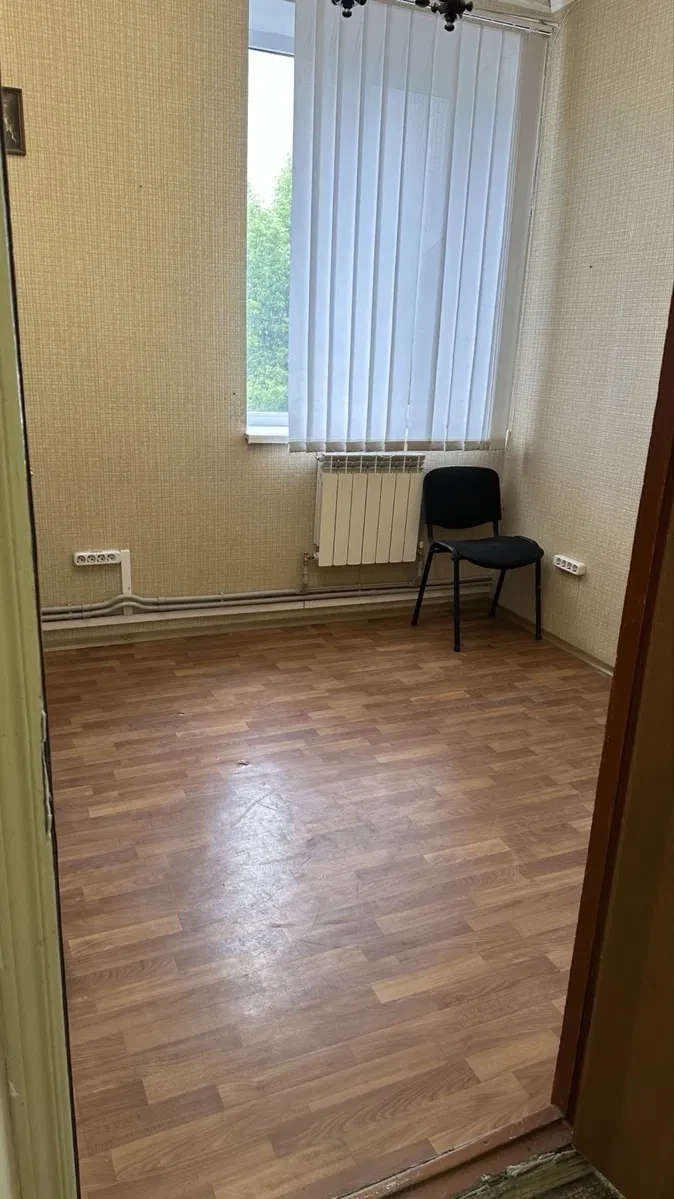 Приміщення, Дарницький: фасадне, два входи, 70 м² на даху - фото 4