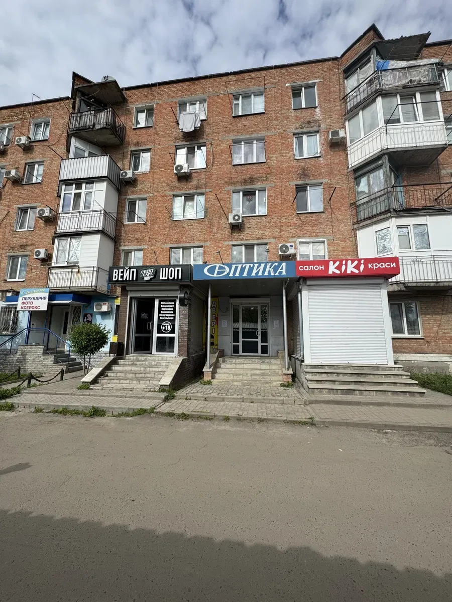 Магазин, район Курского рынка: фасадное, ремонт, санузел