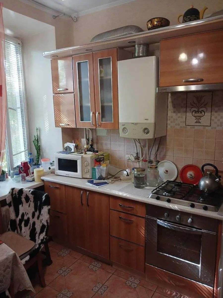 2-кімнатна квартира, ЮТЗ: капремонт, автономне опалення
