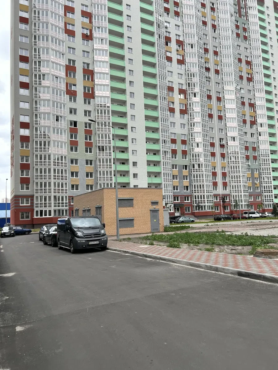 3-кімнатна квартира у ЖК Патріотика: торг, панорамні вікна - фото 2