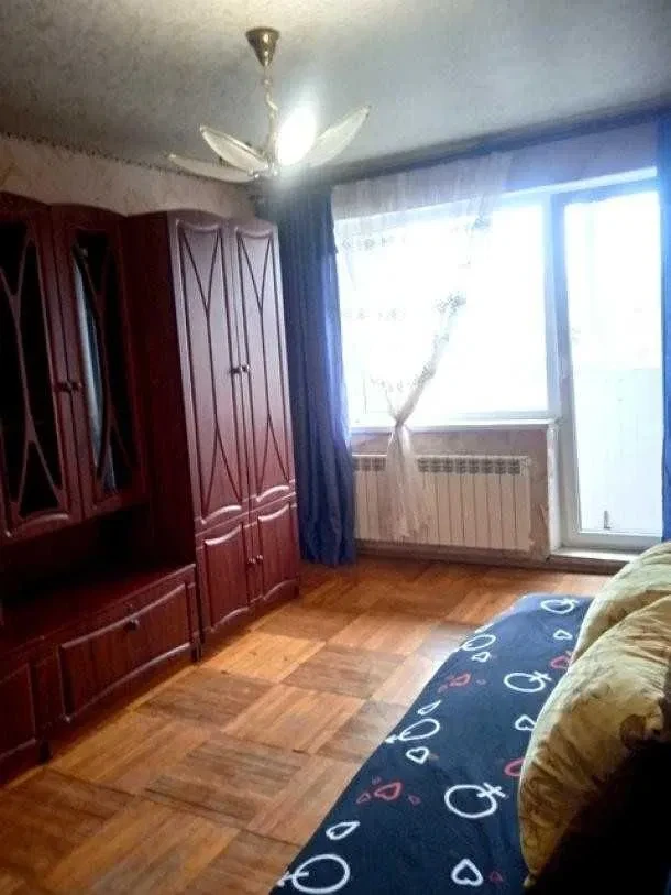 2-кімнатна квартира, Слобідський: якісний ремонт, паркет, меблі - фото 2
