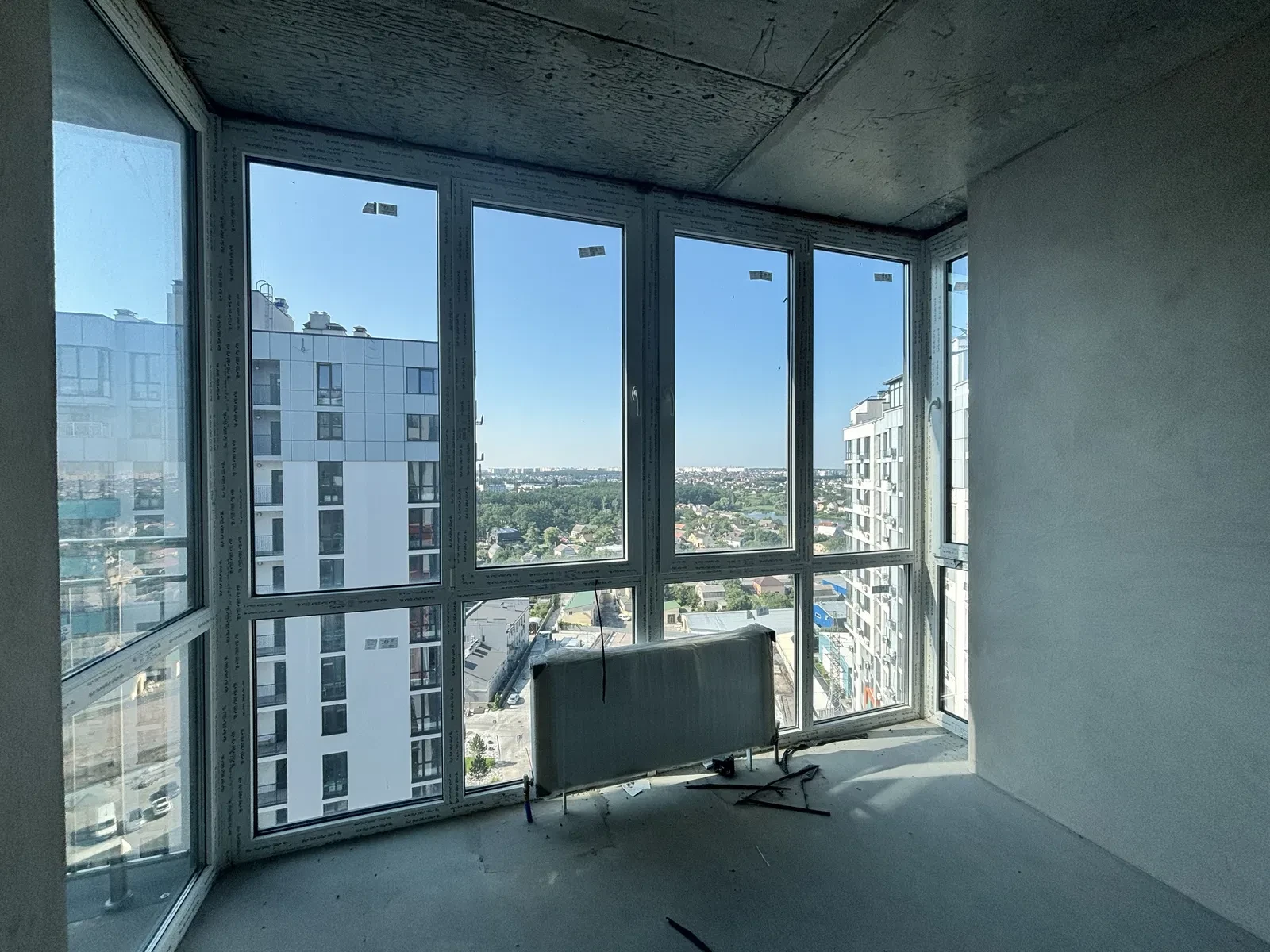 3-кімнатна квартира у ЖК Crystal avenue: вид на озеро, підземний паркінг - фото 2