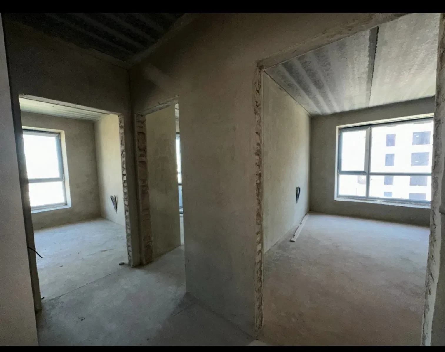 2-кімнатна квартира у ЖК CENTRAL CITY Apartments: підземний паркінг - фото 4