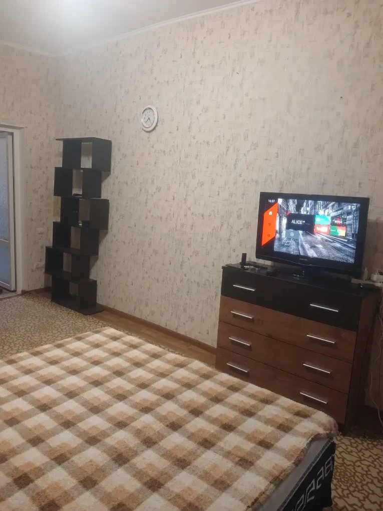 2-кімнатна квартира, Хаджибейський: АГВ, тепло й гаряча вода без світла