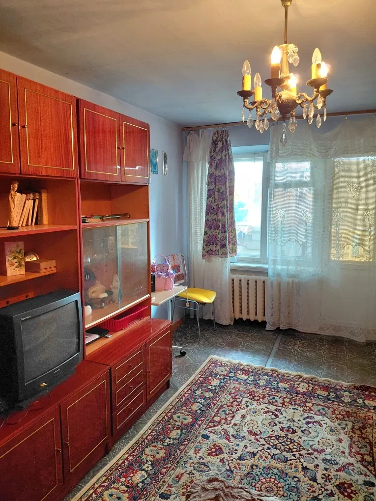 2-кімнатна квартира, Центральний: роздільні кімнати, велика лоджія - фото 1