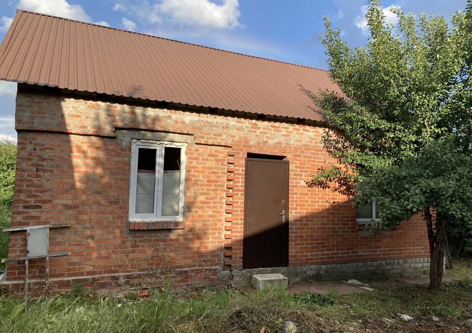 Будинок, Мерефа: цегляні стіни, 9 соток, можливий торг
