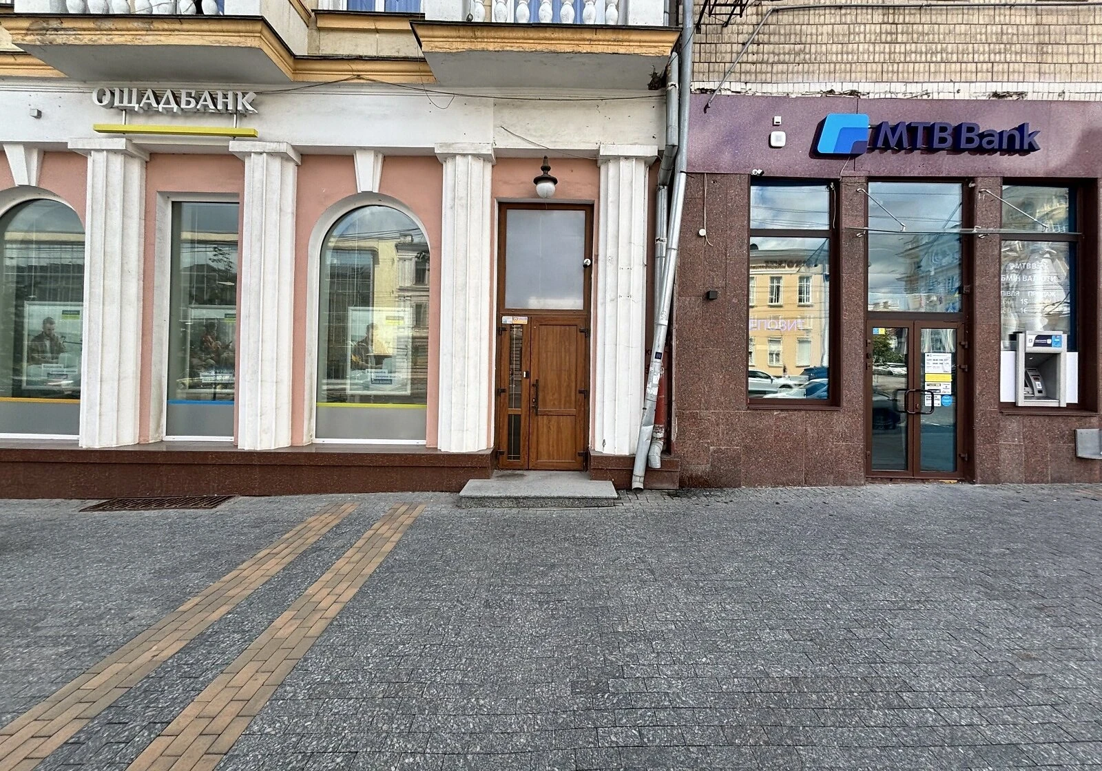 Приміщення, Центр: торгово-офісний центр, укриття