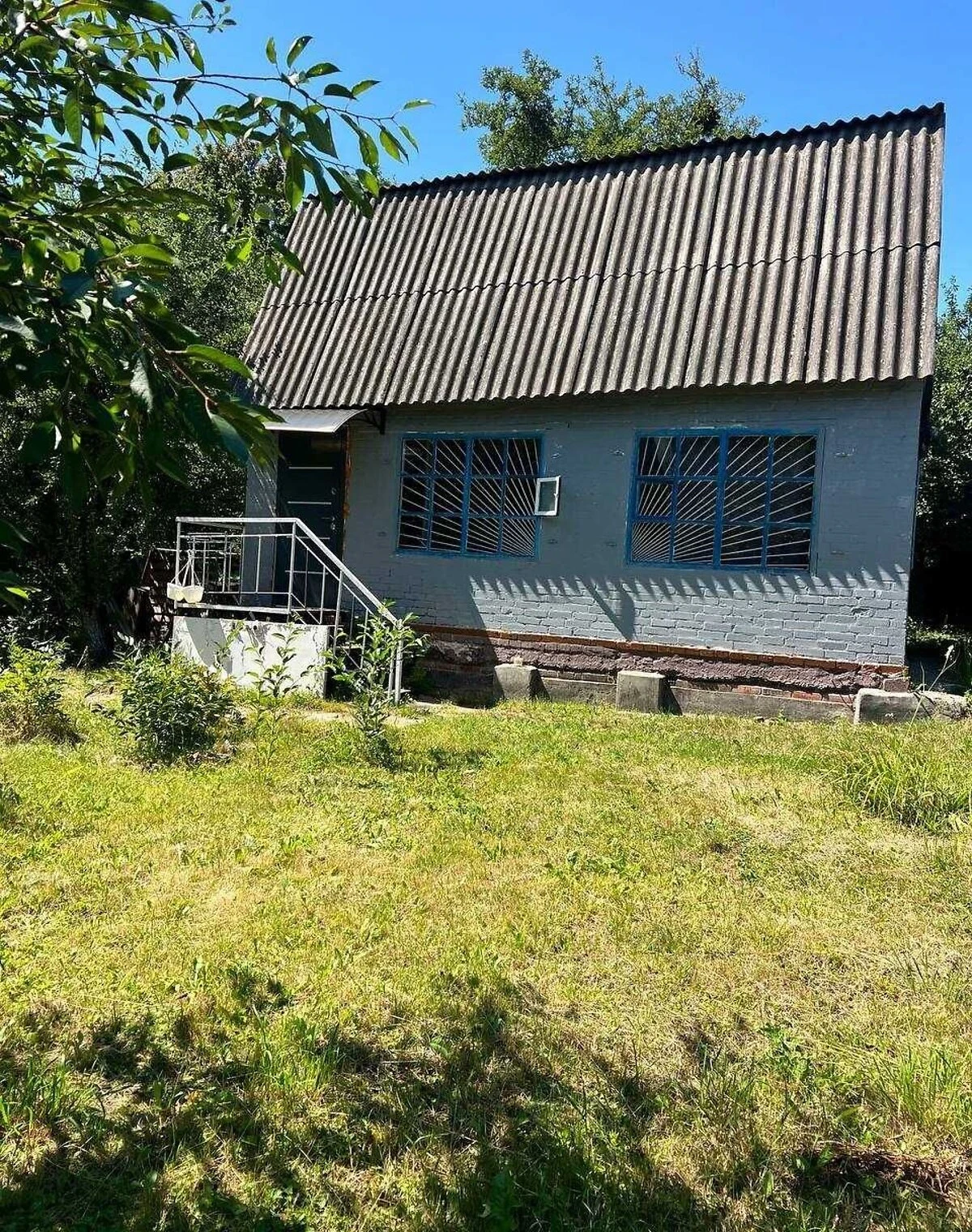 Дача, Вороніна: свердловина, централізоване опалення, цегляні стіни - фото 1