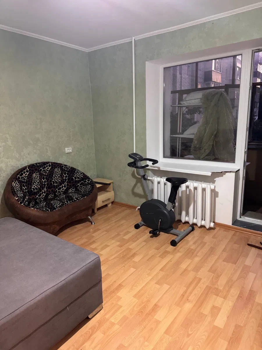 1-кімнатна квартира, Шостка: великий холодильник, нова пральна машина, фото 3