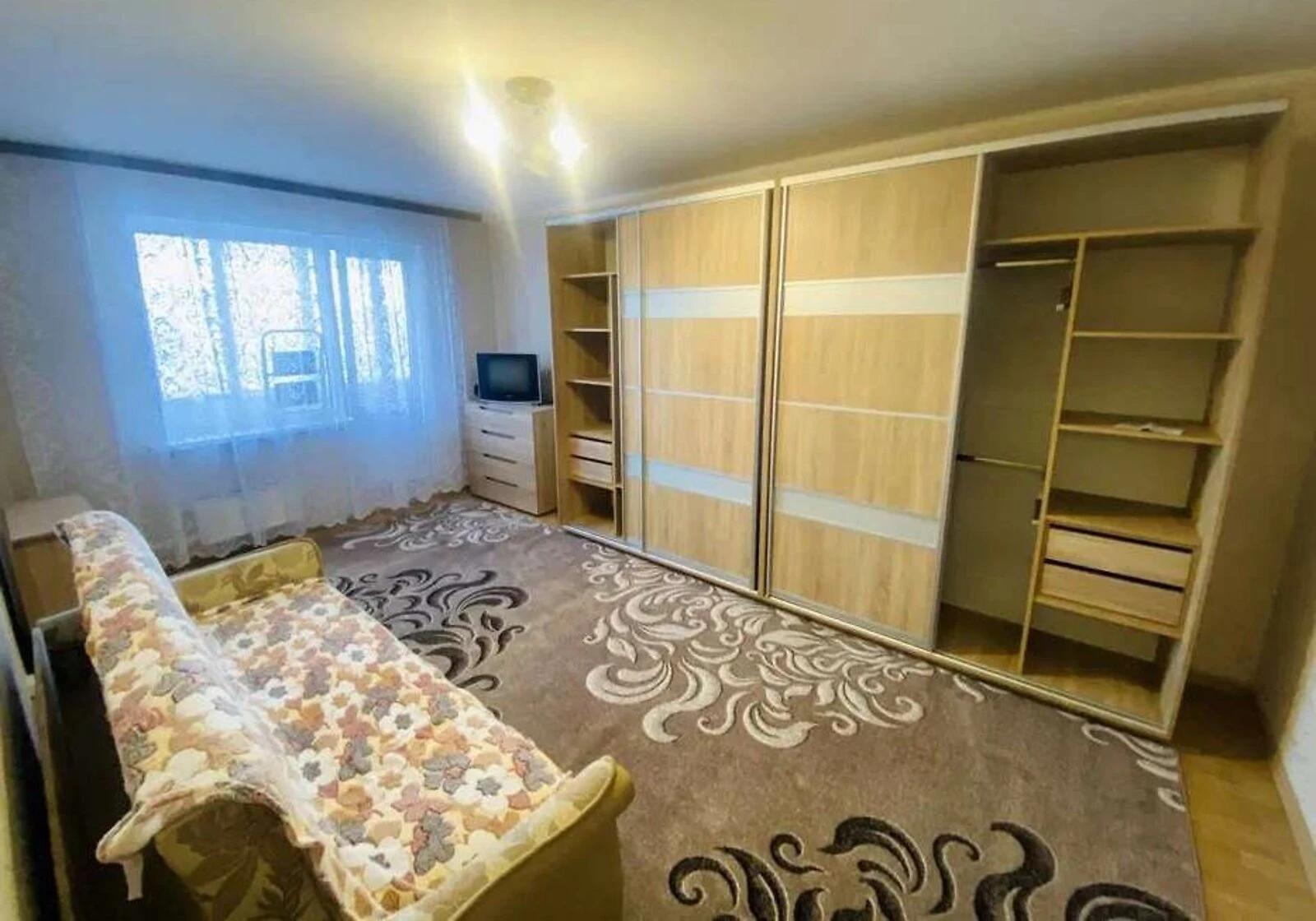 1-кімнатна квартира, Троєщина: газ і зв'язок без світла - фото 1