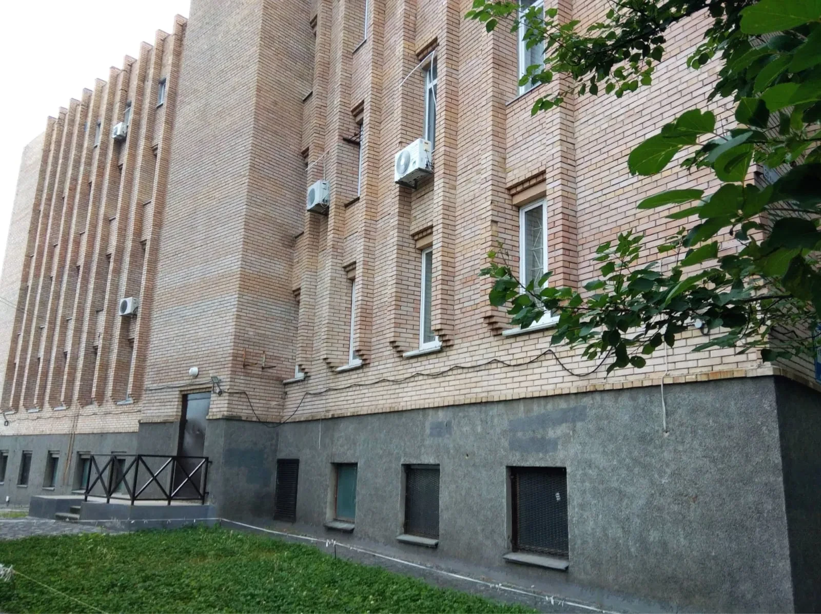 Приміщення, Старі Кодаки: цілодобова охорона, поділ на три частини, фото 1