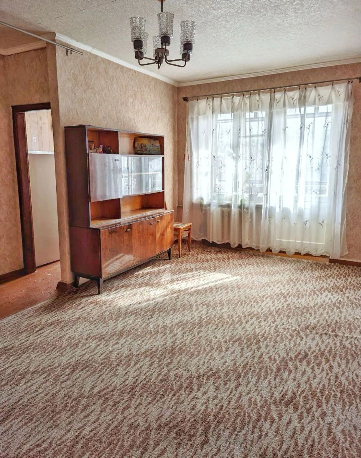 3-кімнатна квартира, Степне: цегляні стіни, балкон - фото 1