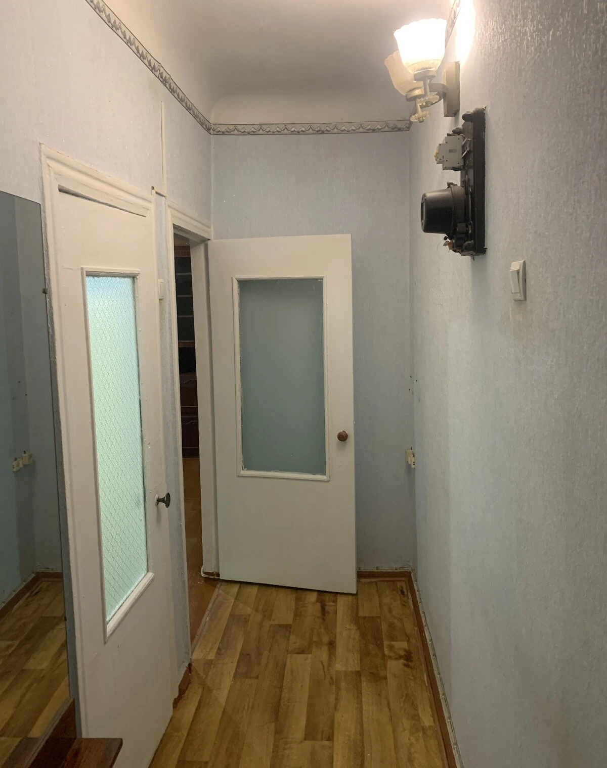 2-кімнатна квартира, Соснівський: косметичний ремонт, цегляні стіни - фото 4