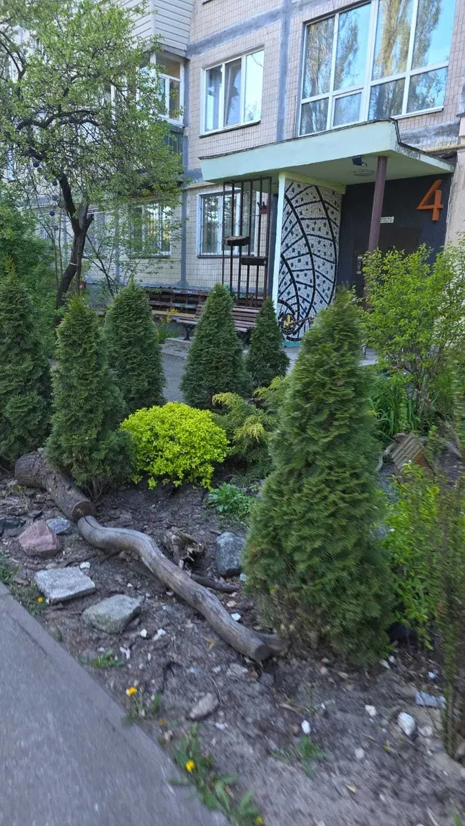2-комнатная квартира, Днепровский: метро Черниговская за 800 м - фото 1