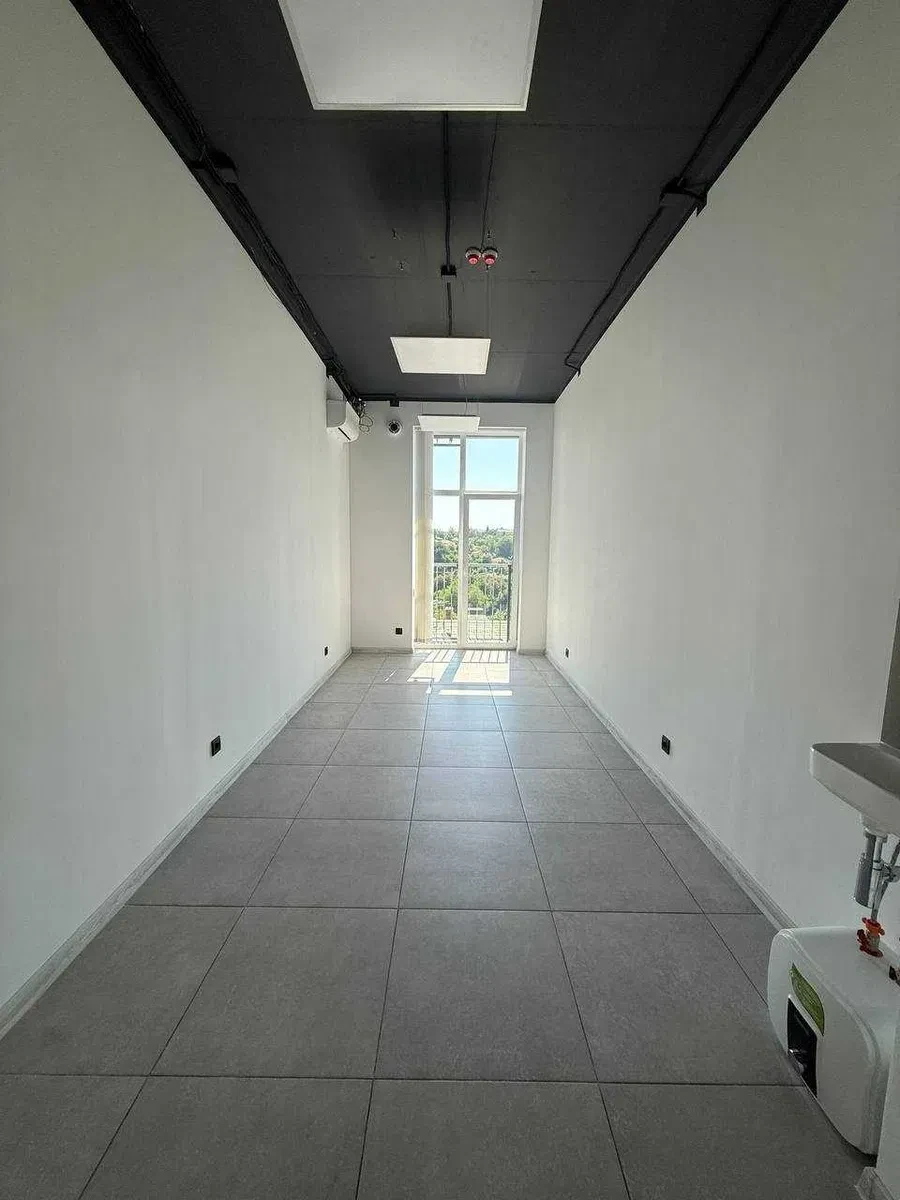 Офіс у ЖК Loft Smart: панорамні вікна, підземний паркінг - фото 3