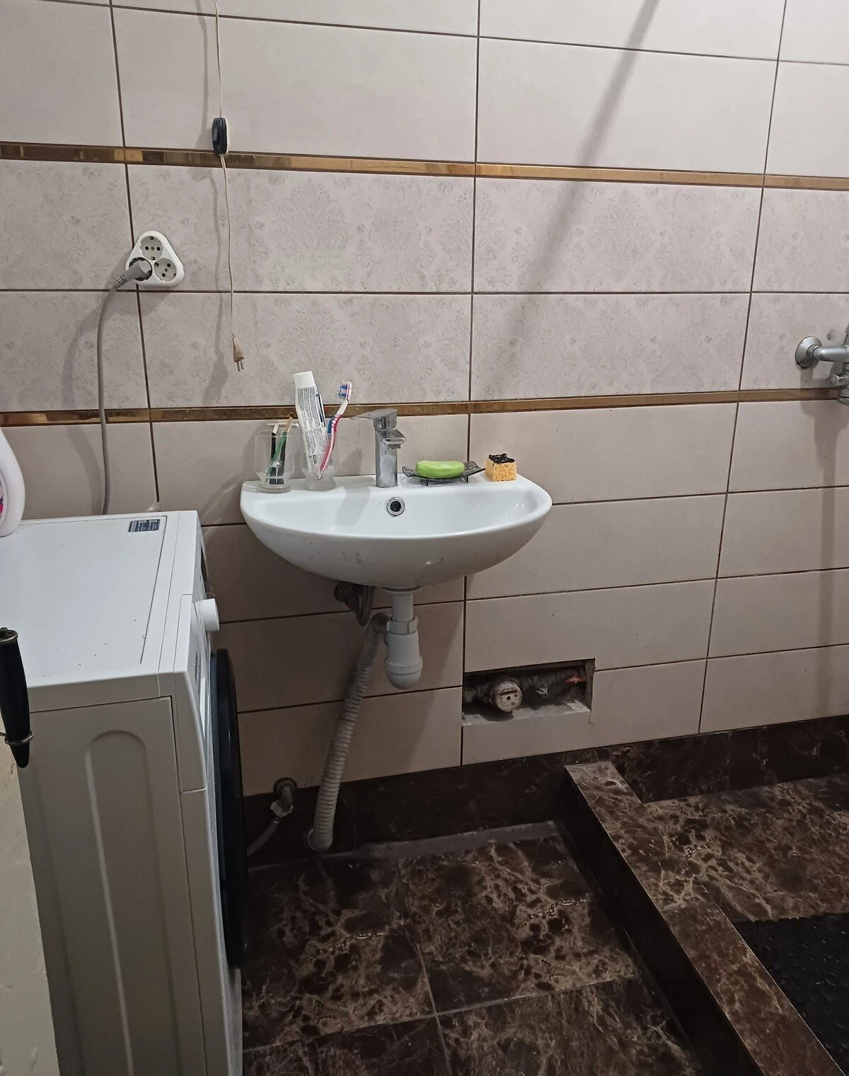 3-кімнатна квартира, Комунарський: цегляні стіни, укриття без сходинок - фото 4
