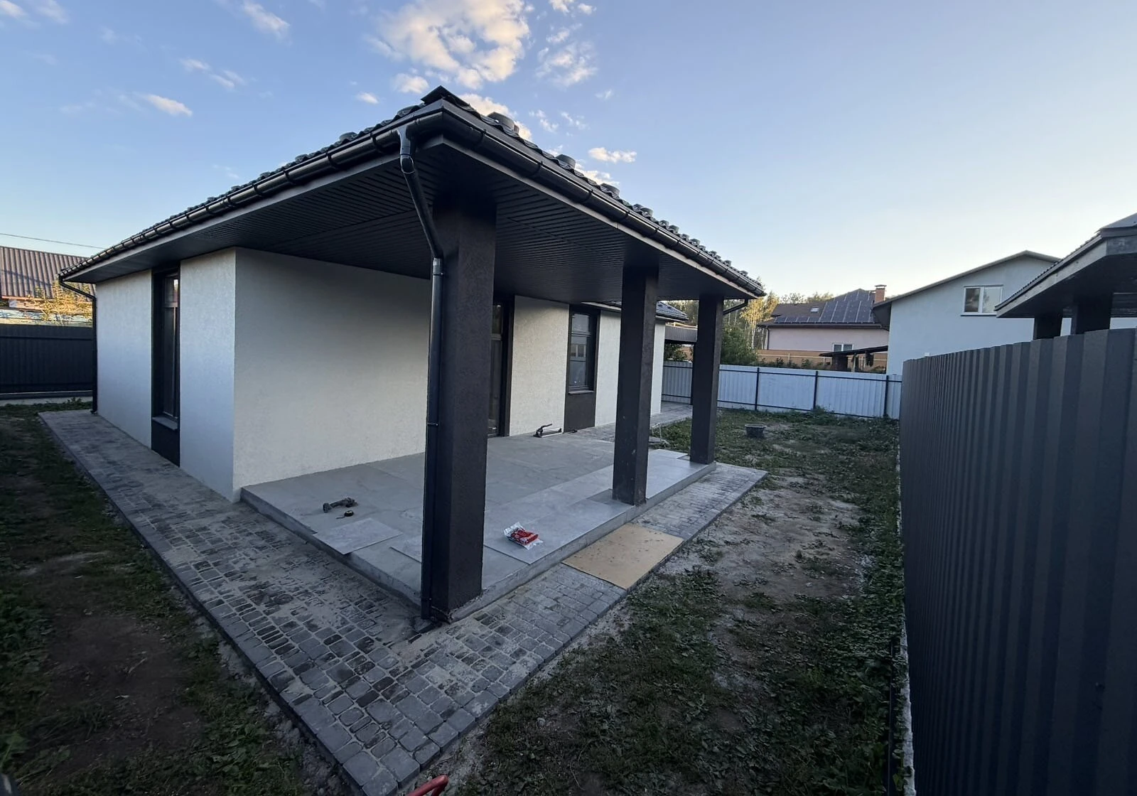 Будинок, Білогородка: єВідновлення, єОселя, тераса