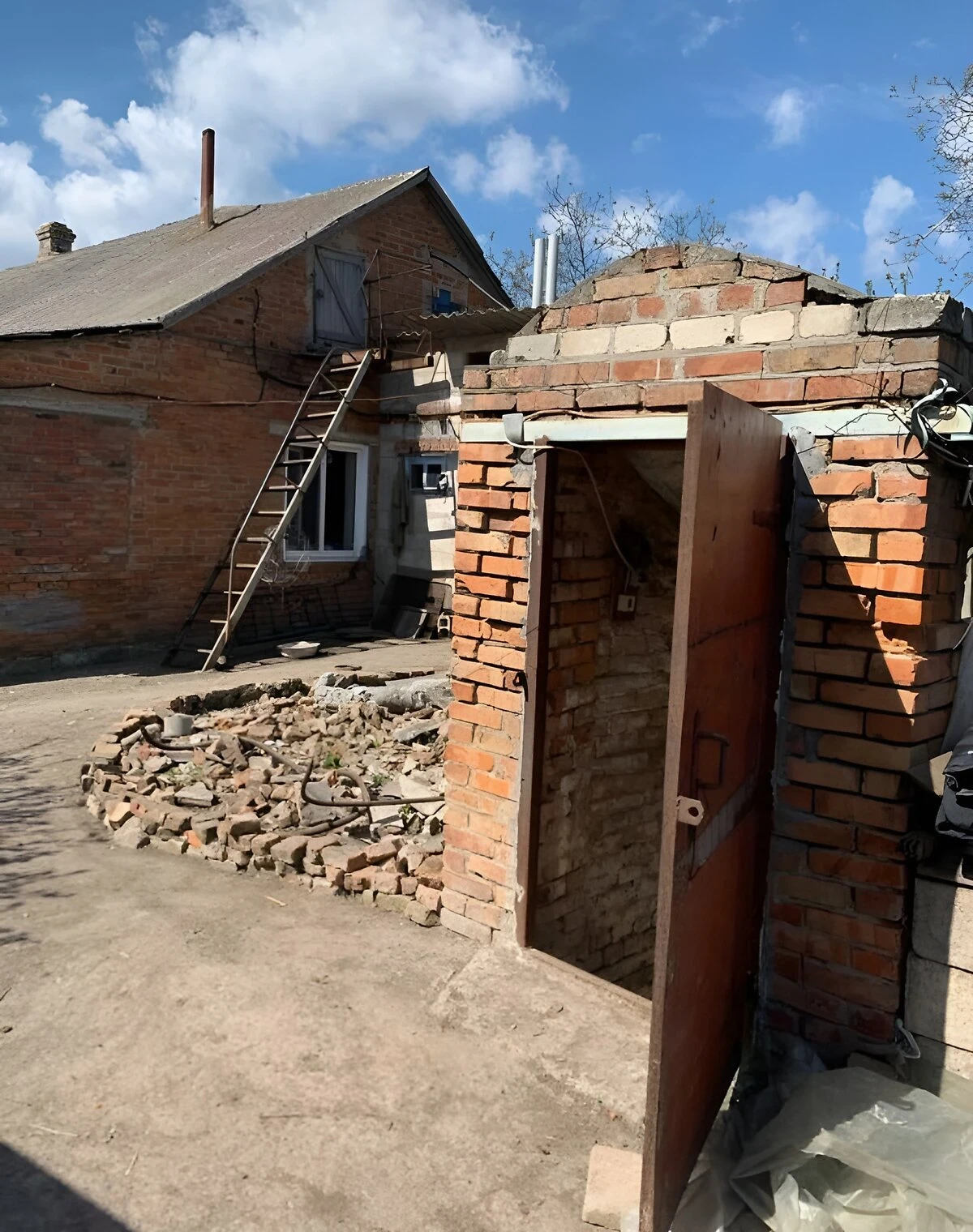 Дом, Беленькое: газовое и печное отопление, скважина, сад, фото 5
