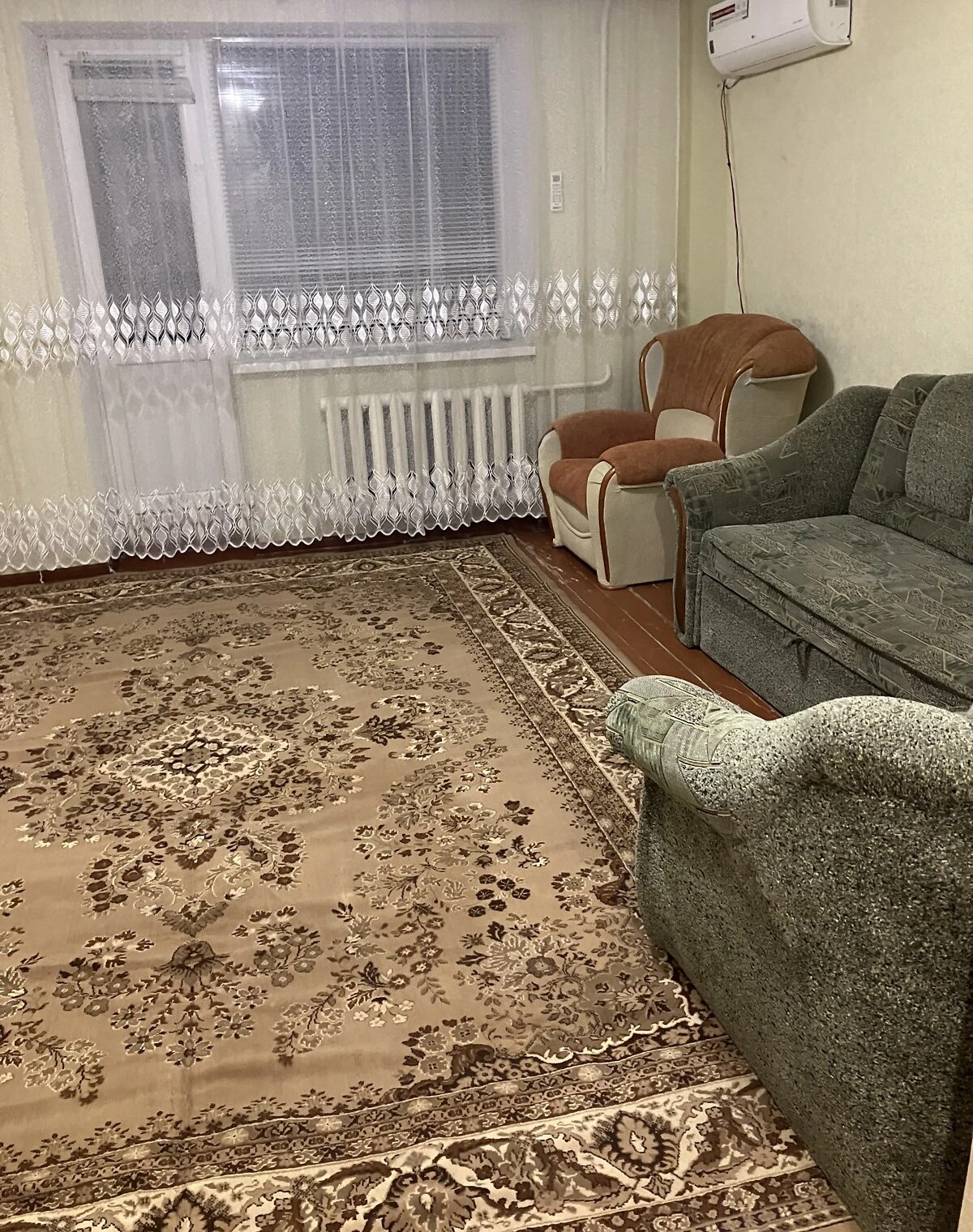 2-кімнатна квартира, Фінські: цегляні стіни, внутрішній двір