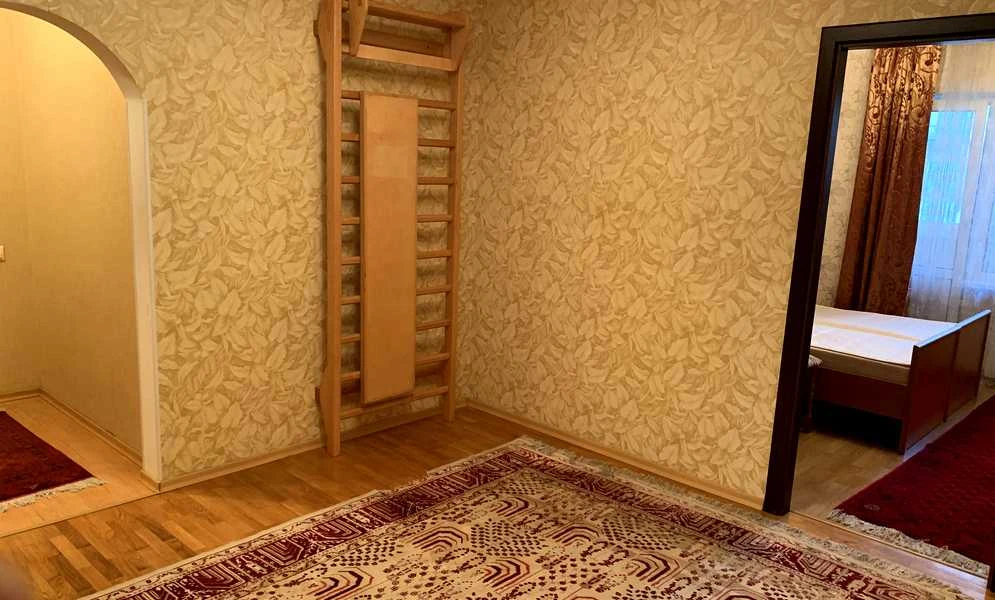 3-кімнатна квартира, Дарницький: метро Позняки за 5 хвилин, вид на дві сторони - фото 2