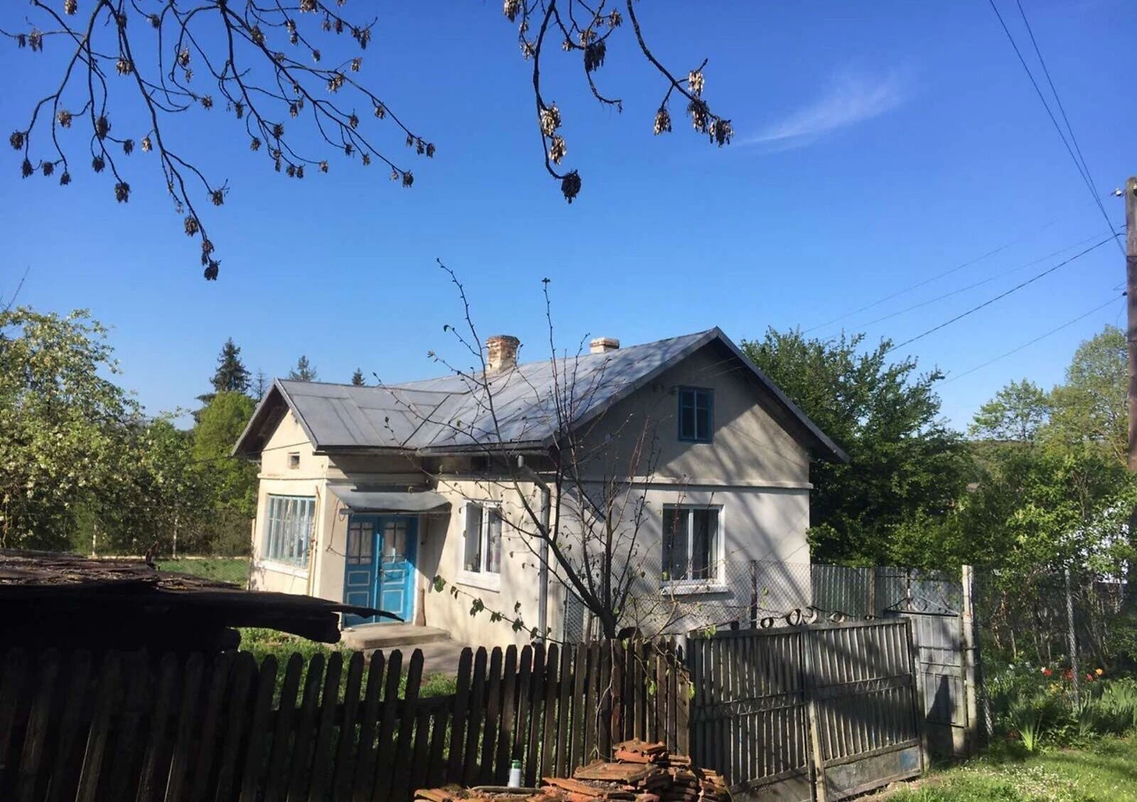 Будинок, Куропатники: цегляні стіни, централізоване опалення