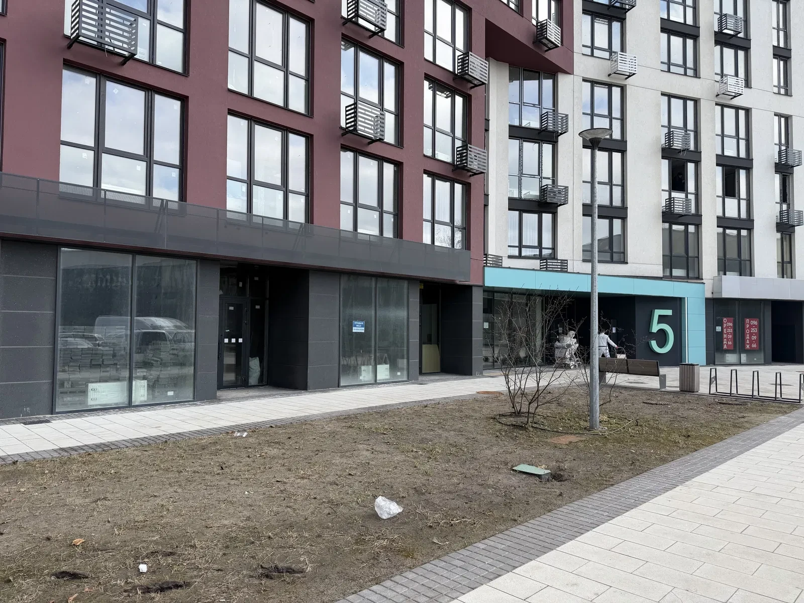 Приміщення у ЖК Диброва парк: фасадне, біля входу, фото 3