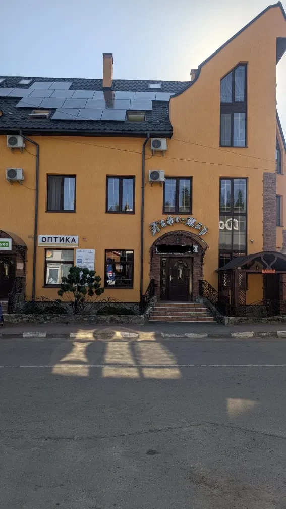 Приміщення, Східниця: фасадне, харчування з обладнанням, сонячні панелі - фото 2