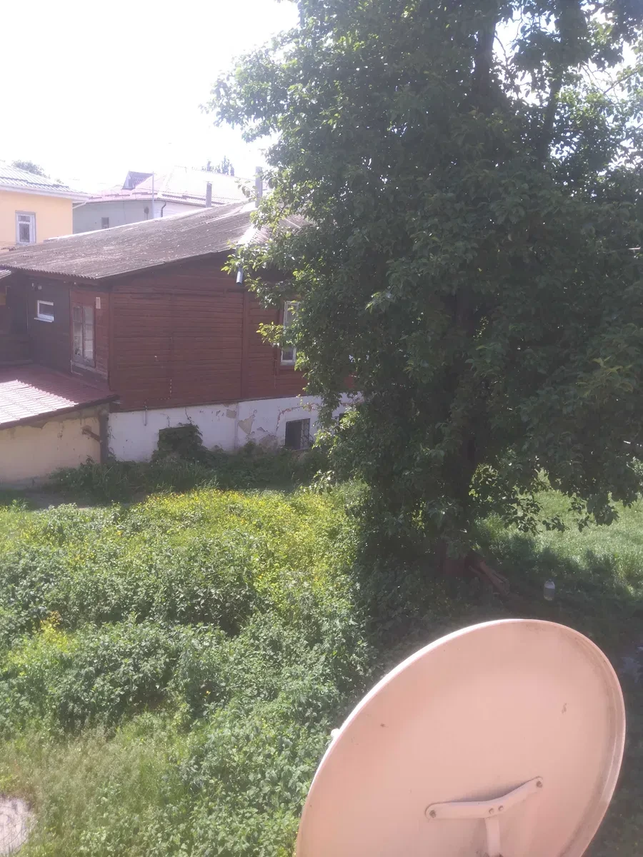 2-кімнатна квартира, Чернігів: дров’яна піч, парковка для авто - фото 3