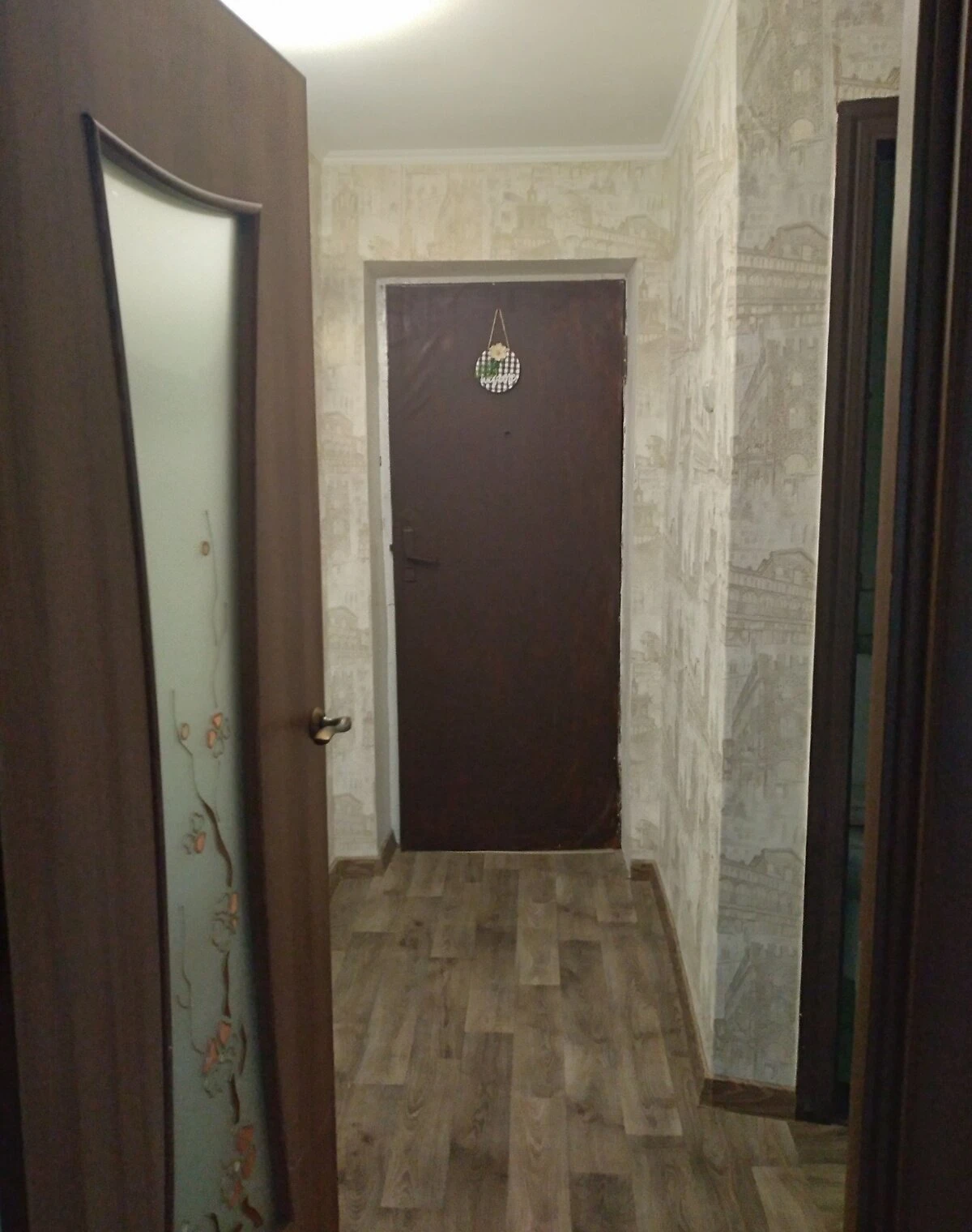 2-кімнатна квартира, Ватутіне: євроремонт, цегляні стіни - фото 1