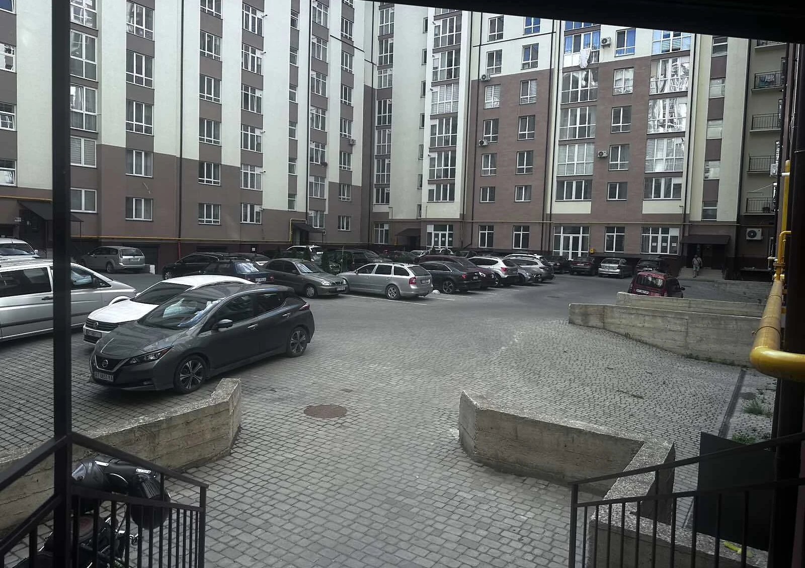 2-кімнатна квартира, Івано-Франківськ: новобудова, внутрішній двір - фото 3
