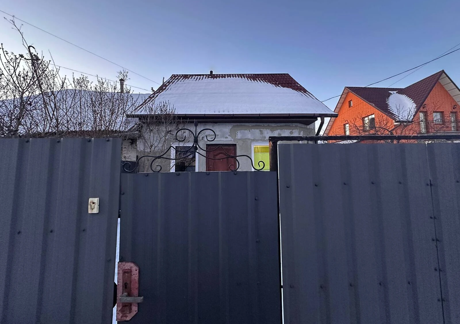 Частина будинку, Центр: вода й опалення без світла, підвал - фото 3