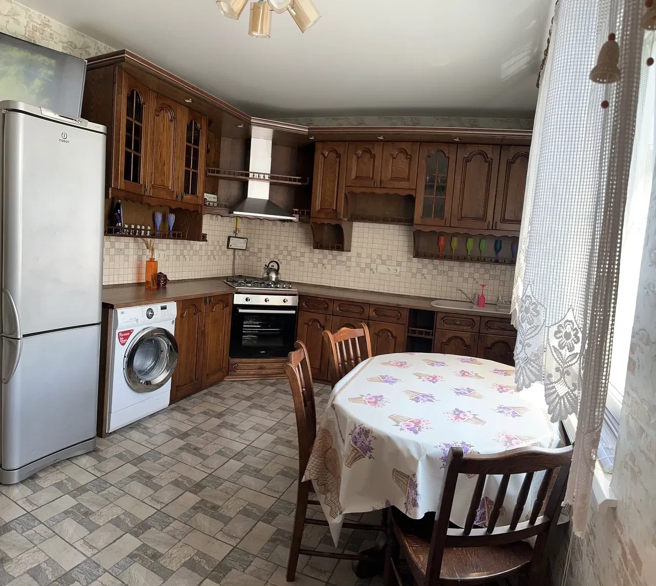 2-кімнатна квартира, Пересипський: резервне живлення, тераса