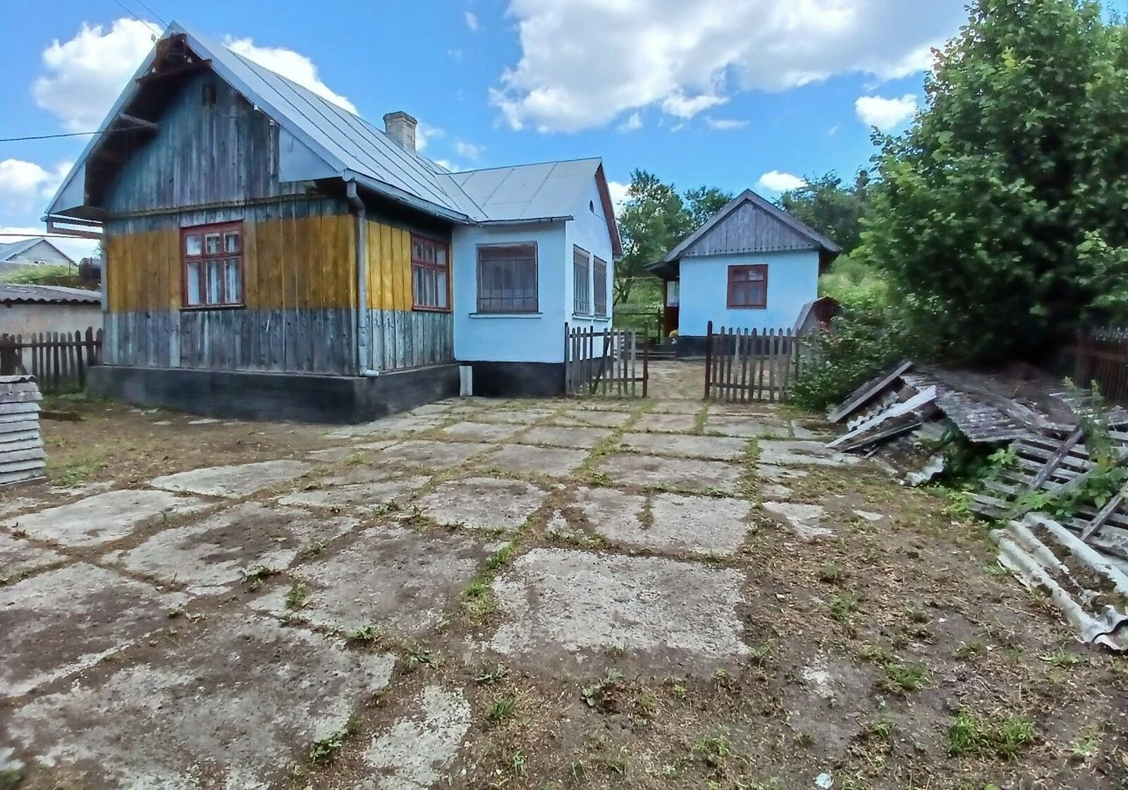 Дом, Девятники: сад, твердотопливный котел