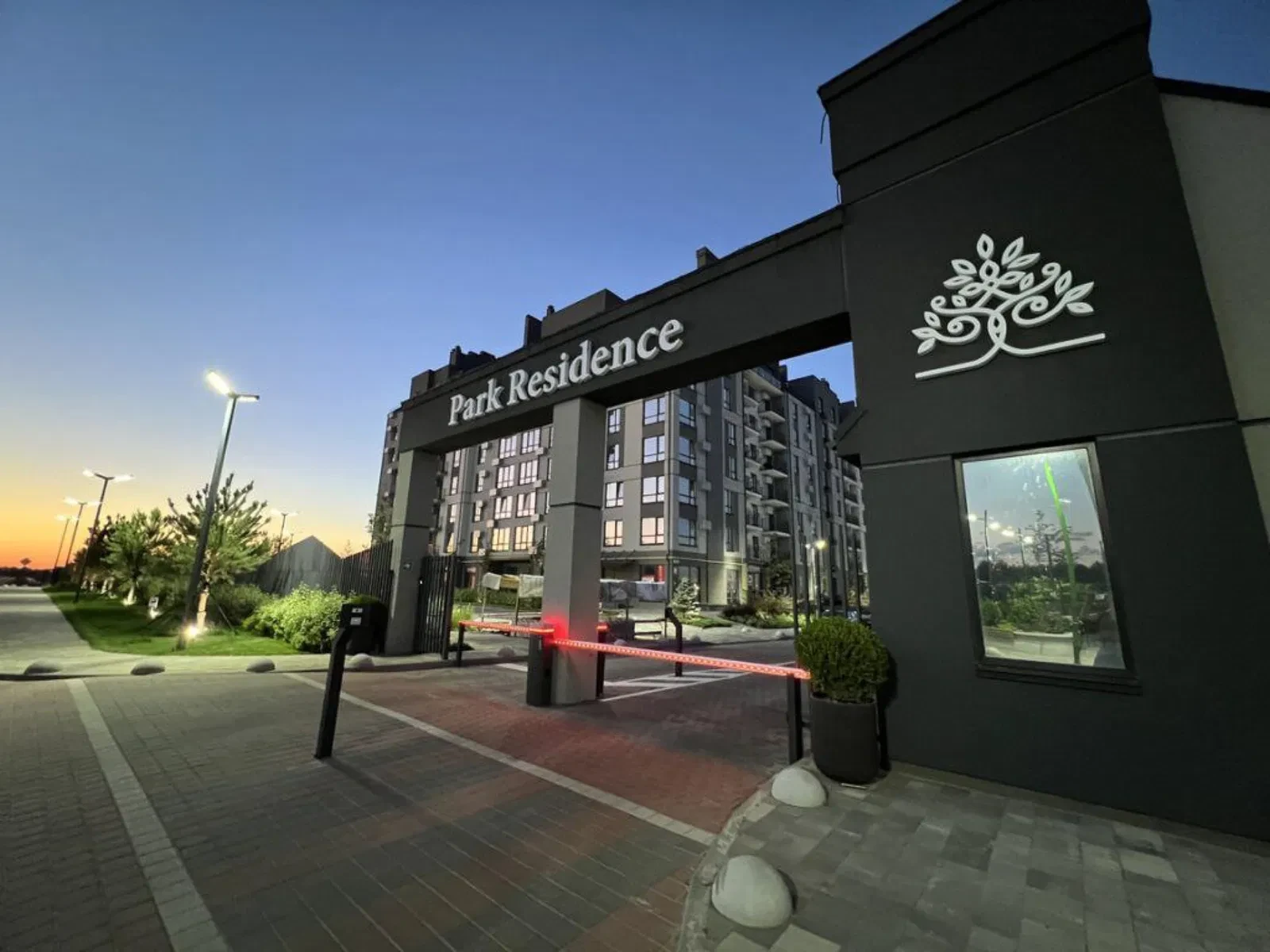 Паркоместо в ЖК Park Residence: подземный паркинг, укрытие - фото 1